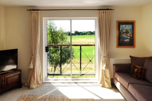 Stratford-upon-Avon Casa | Central Stratford, 3 bedrooms, sleeps 6, easy walk to town, Parking, Self Catering, Great View