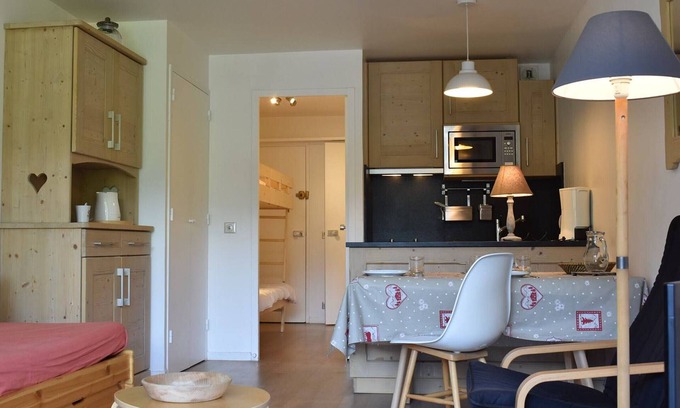 Meribel Centre Apartamento | Estudio para 4 personas con balcón, parking y Wifi en el centro de Méribel