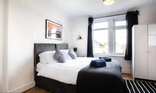 Swindon Apartamento | Central Swindon Comfort - 2 bed apart, high speed wifi, parking