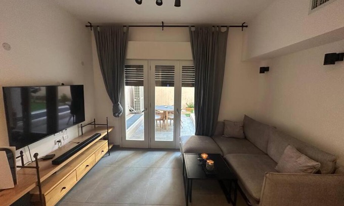 Tel Aviv Apartamento | Central Tel Aviv with garden