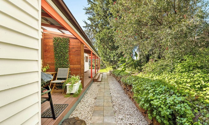 Central Tilba Apartamento | Central Tilba Overnight Retreat — King Bed, Ensuite, Pet-Friendly