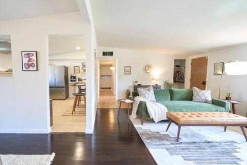 Colonia Del Valle Casa | Central Tucson Mid Century, Quiet, Fully Fenced, Hot Tub