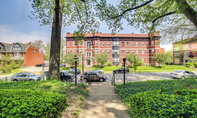 Central West End Apartamento | Central West End Condo < 1 Mi to Forest Park!