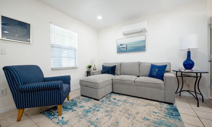 Jacksonville Beach Casa | Centrally located and close to everything!