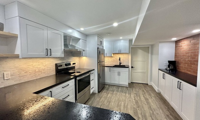 Castlegar Casa | Centrally Located 1 Bedroom Suite