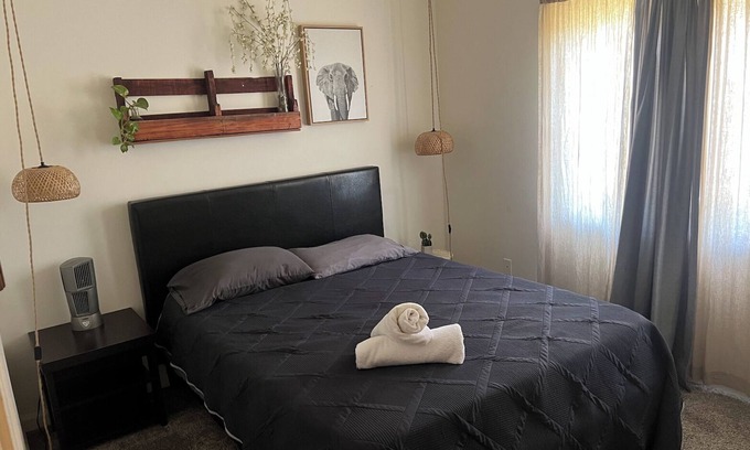 Riverside Apartamento | Centrally Located 1BR&1BR Apartment Near UC Riverside, Grocery, & Nature Park.