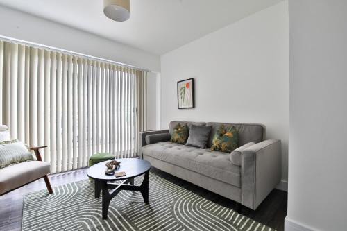 Cyncoed Apartamento | Centrally Located 2Bed Flat With Balcony & Parking