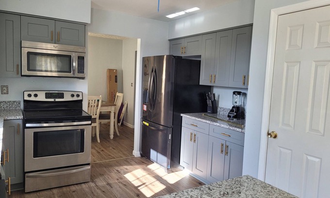Norfolk Casa | Centrally Located 4 bedroom house
