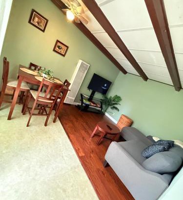 Cutten Apartamento | Centrally located adu