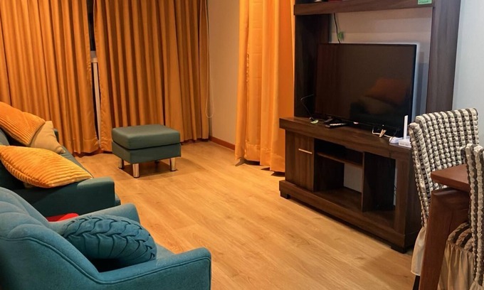 Distrito de Cercado de Lima Apartamento | Centrally located apartment in Lima, across Magic Water Park Circuit