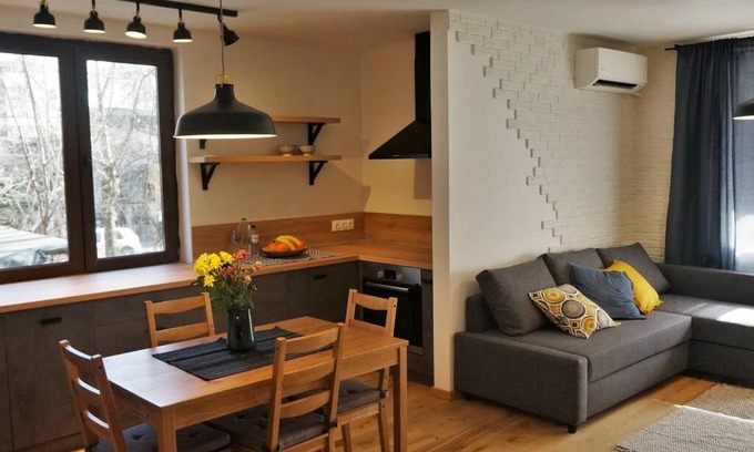 Oborishte Apartamento | Centrally located , Brand new, cozy apartment with Parking