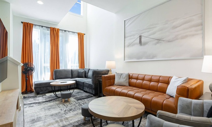 Broadway Casa | Centrally Located Capitol Hill Townhome w/ Amazing View & Free Parking Onsite