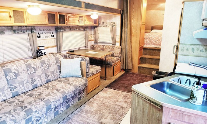 Mesilla Park Casa | Centrally located Cozy RV with all the essentials in spacious secure gated area!