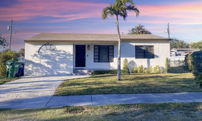 West Little River Casa | Centrally Located - Family Friendly