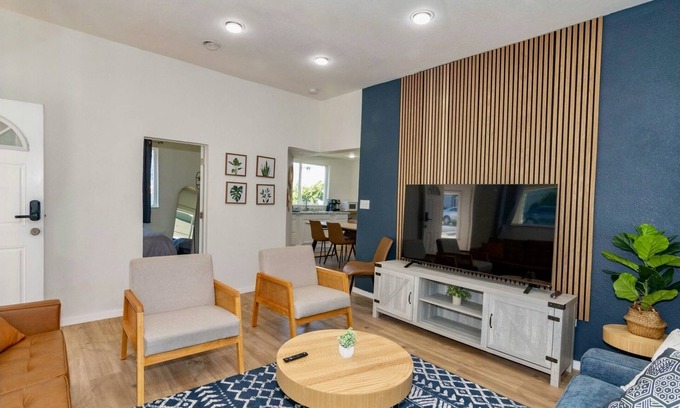 Historic Railroad District Casa | Centrally located Historic Home with parking