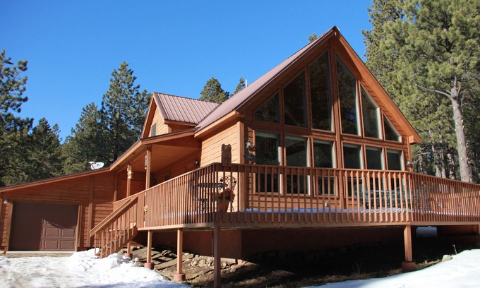 Angel Fire Casa | Situado en el centro lujosamente cómodo 3 BR Cabin