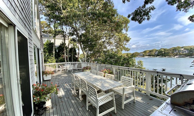 Summersea Casa | Hermosa Casa Con Vista Al Agua & Muelle Privado: Ultima Semana, 7/8-15, a -35%
