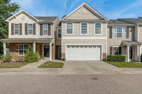 Southeast Raleigh Casa | Centrally Located Raleigh Townhome with Pool Access