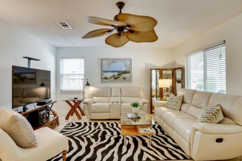 Saint Simons Island Casa | Centrally Located St Simons Island Getaway!