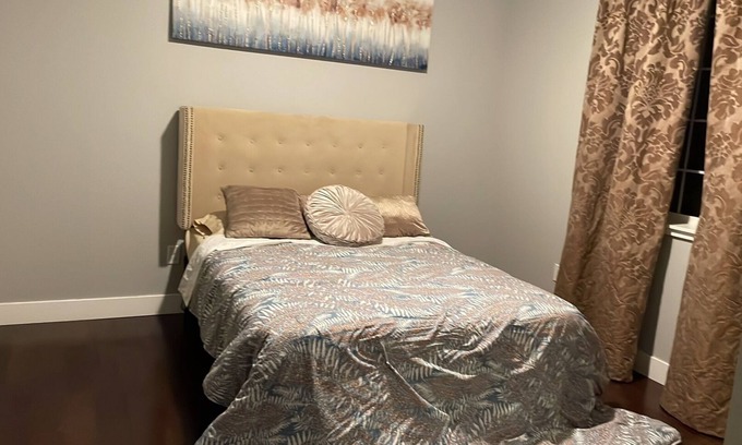 Lakewood Casa | Centrally Located Studio with separate entrance and FREE parking
