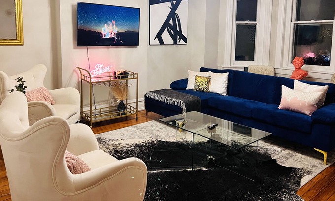 Fan District Apartamento | Centrally located to everything! 2 bedroom near VCU fan district