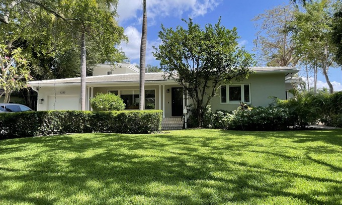 Coral Gables Casa | Centrally located, beautiful Coral Gables family home!