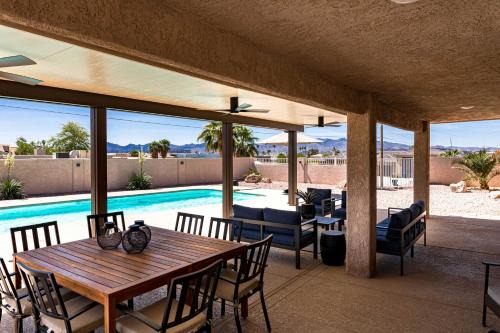 Lake Havasu City Casa | Centrally Located Lake Havasu Home with Huge Patio!