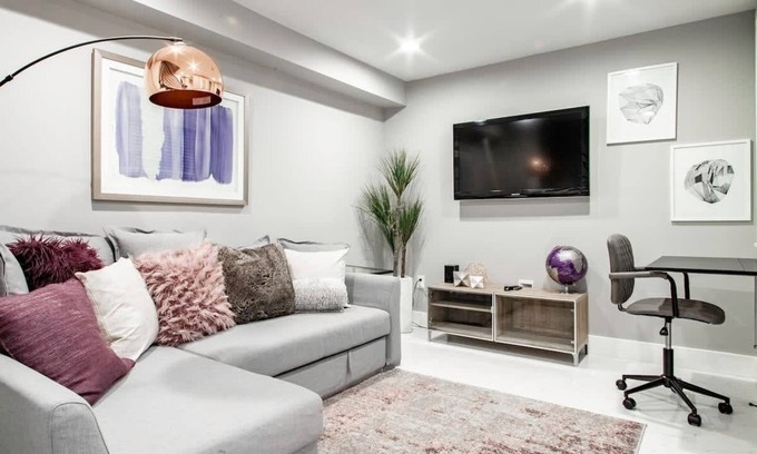 Truxton Circle Apartamento | Centrally-Located Well-Decorated Solar-Powered!