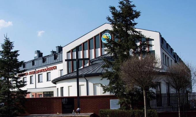Stare Babice Hotel | Centrum Misji Afrykańskich - centrum hotelowo-konferencyjne