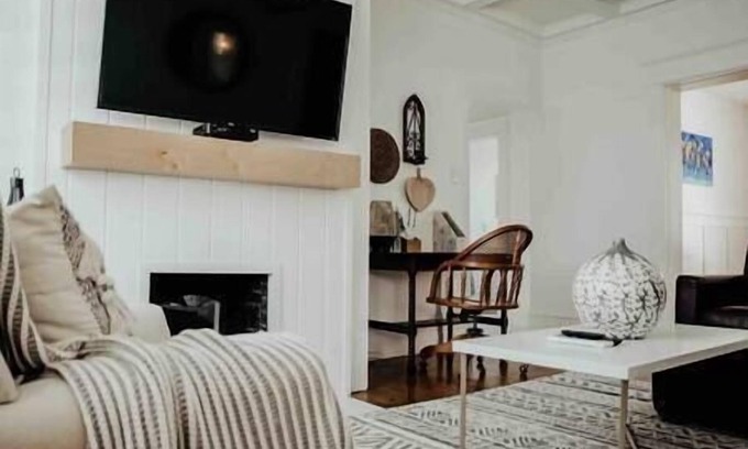 Campbellton Casa | Century charm 1, near downtown and hospital