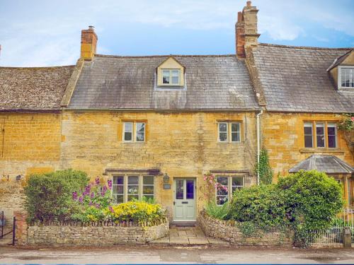 Moreton-in-Marsh Casa | Century House