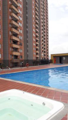 Robledo Apartamento | Cerca al estadio familiar parqueadero piscina