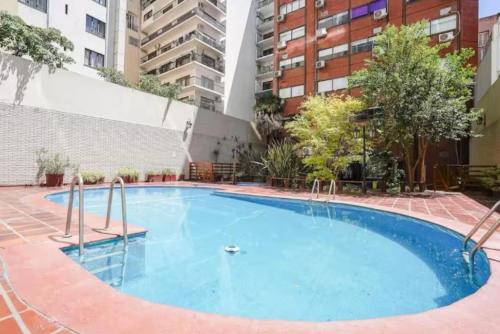 Retiro Apartamento | cerca de la estación retiro con cochera, pileta y sauna