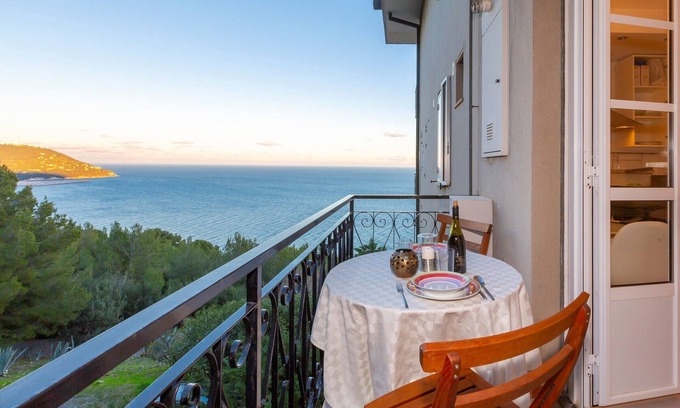 Capo Mimosa-Rollo Apartamento | Mare e Monti, Cervo, Italia