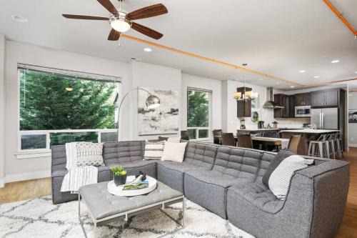 Woodstock Casa | Cesar's Townhome