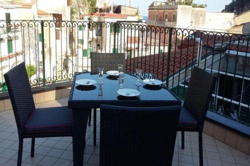 Cetara Apartamento | Cetara House 1 on Amalfi coast - Happy Rentals