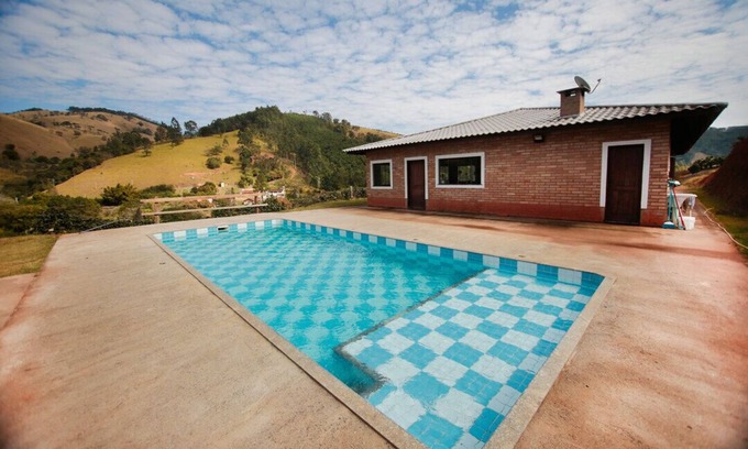 Joanopolis Casa | Chácara c piscina e vista para Cach. dos Pretos/SP