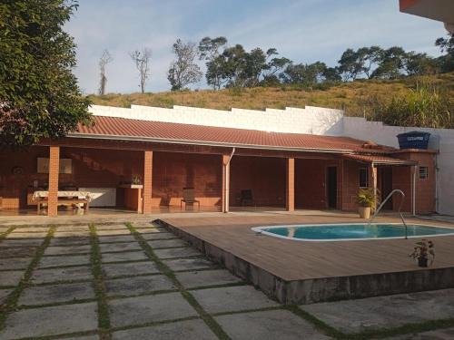 Nazare Paulista Casa | Chácara em Nazaré - Piscina, Churrasqueira e Natureza