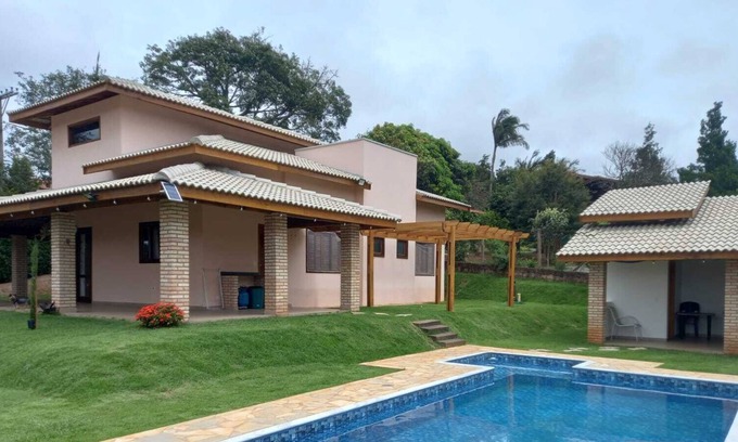 Ibiuna Casa | Chácara Para Famílias em Condomínio Fechado