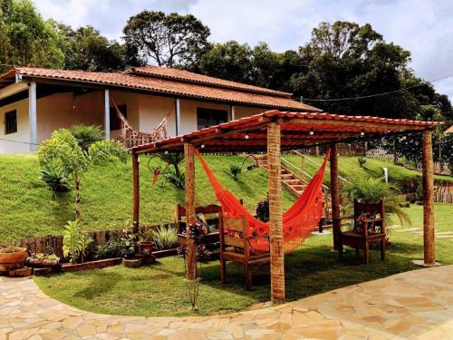 Pouso Alegre Casa | Chácara Por do Sol