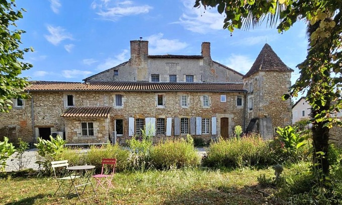 Vicq-d'Auribat Cama Y Desayuno | Château Arche d'Aure
