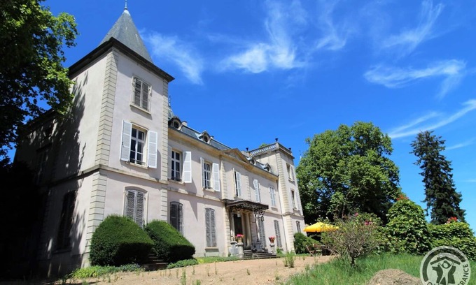 Emeringes Casa | Château d'Emeringes - EMERINGES
