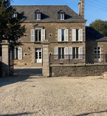 Saint-Cyr-en-Pail Casa | Château de la Robinière 2 a 20 personnes