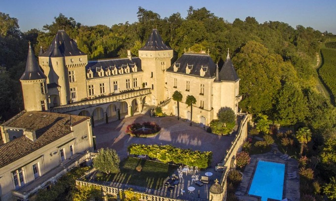La Riviere Cama Y Desayuno | Château de La Rivière