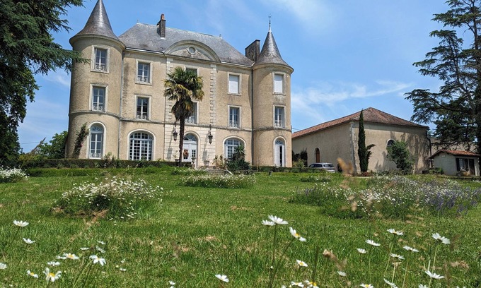Montbron Casa | Château de Lavaud