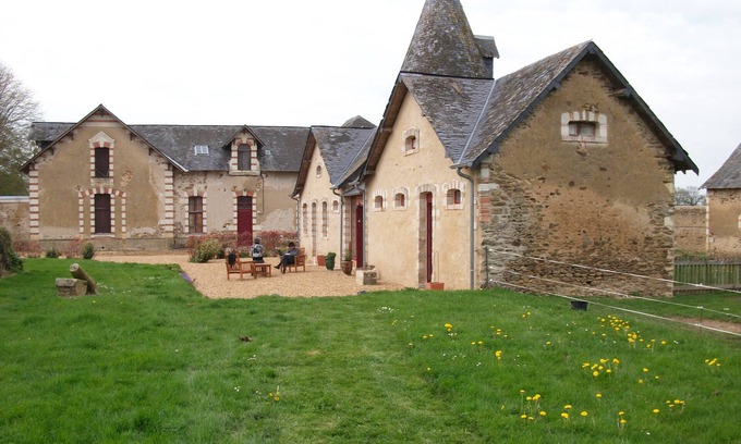 Daon Cama Y Desayuno | Château des Lutz