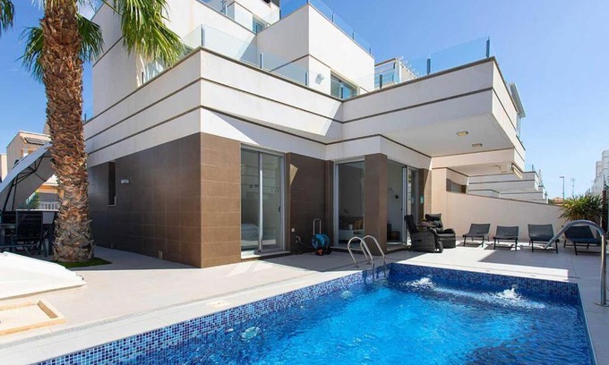 Quesada Villa | CH Villa Augusta Doña Pepa