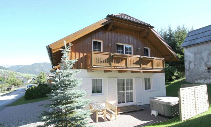 Sankt Margarethen im Lungau Chalet De Esquí | Chalet with sauna, hot tub and summer charm