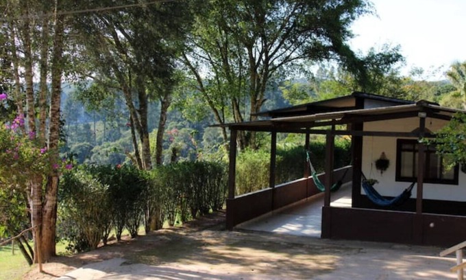 Juquitiba Casa | Chácara Canto das Águas with waterfall inside the property