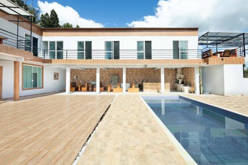 Mairinque Casa | Chacara Pet-Friendly c Piscina, Jogos e Wi-fi